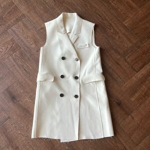 Crepe Vest Jacket With Embellished Button And Raw Edges Cream Sz M